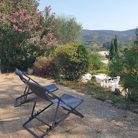 Detached House With Garden *