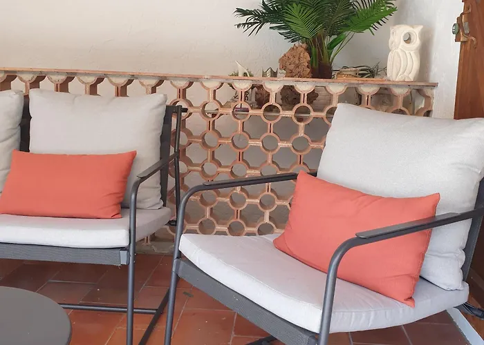 Detached House With Garden Vakantiehuis