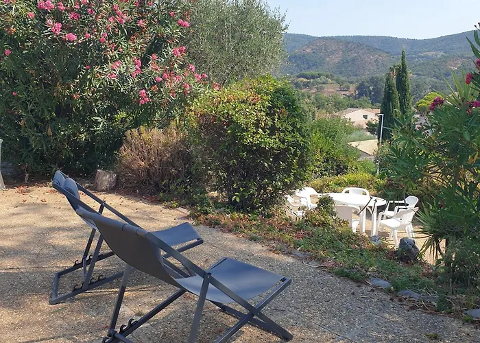 Detached House With Garden *