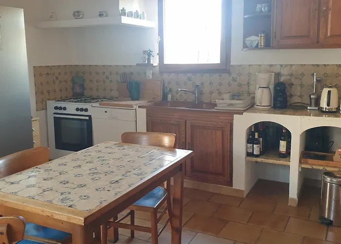 Vakantiehuis Detached House With Garden *