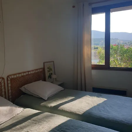 Holiday home Detached House With Garden