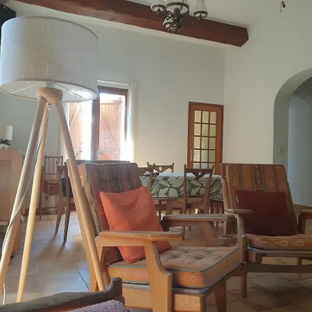 Detached House With Garden *