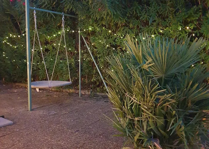 Detached House With Garden *